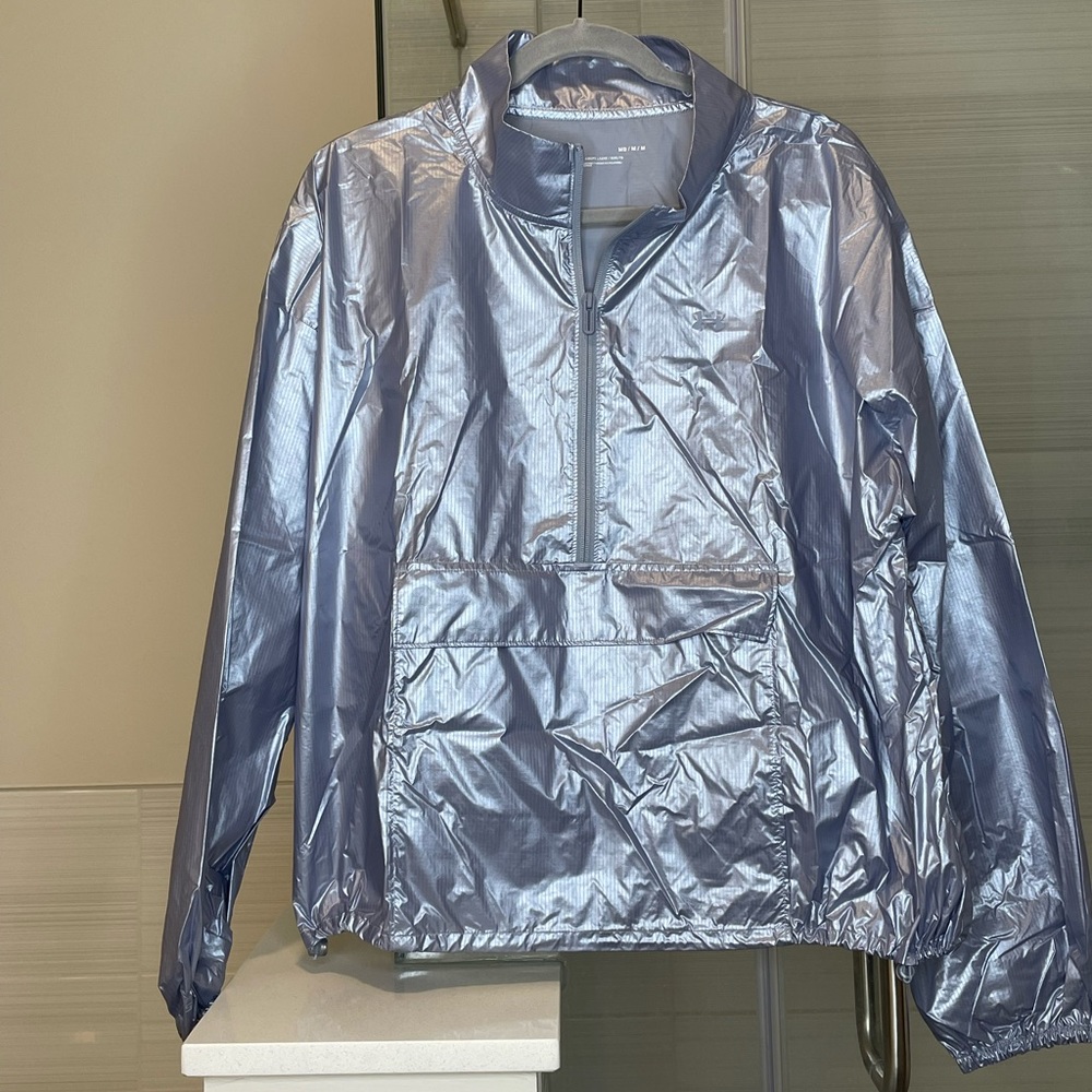 Under Armour Wind Breaker Jacket, Medium, Iridescent Purple/Blue Color